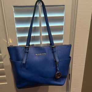 Michael Kors shoulder bag. Medium, vivid blue
